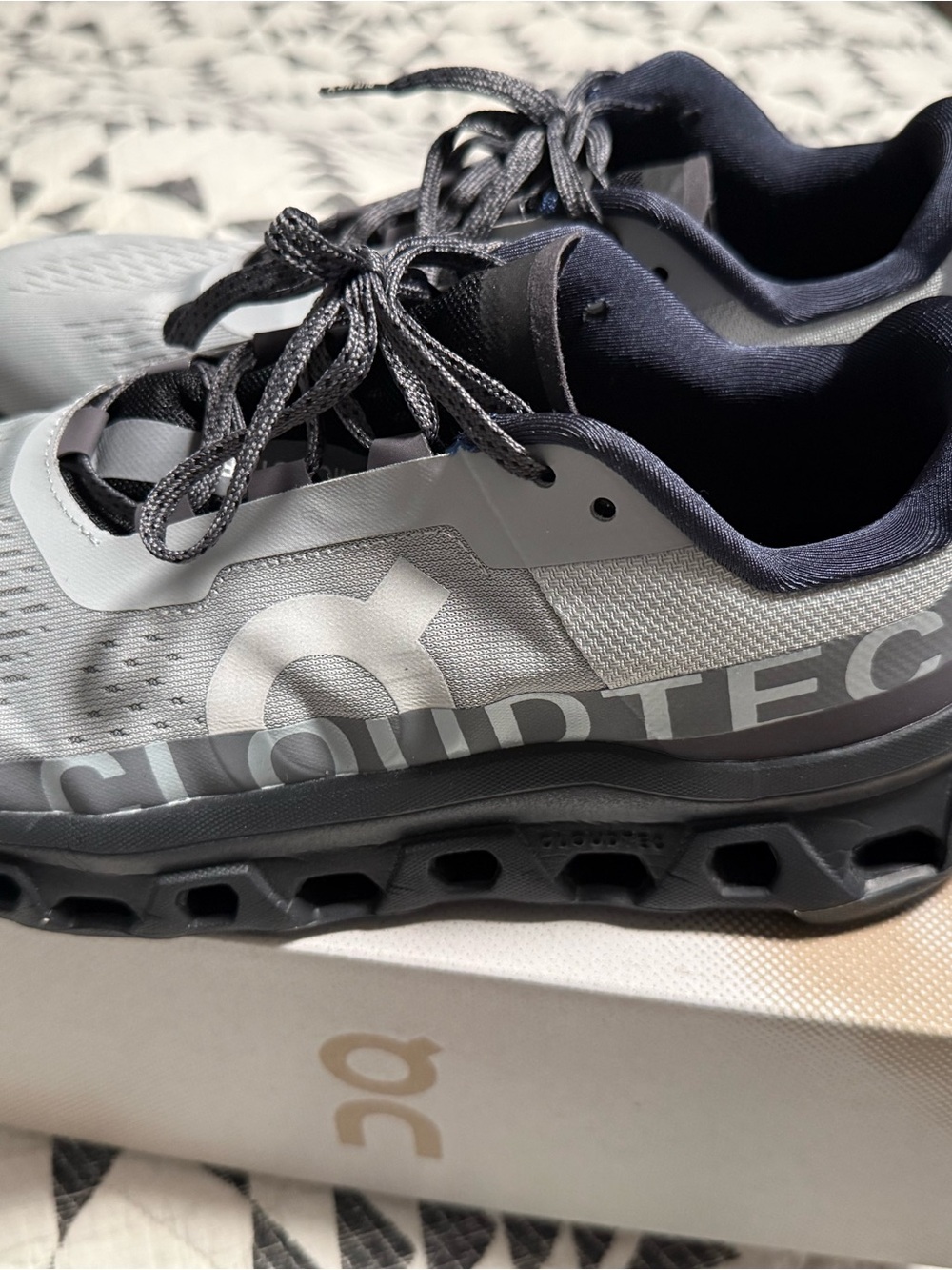 Running Men’s Cloudtec Lightweight Running Shoes - Gray/Black - Picture 4 of 9